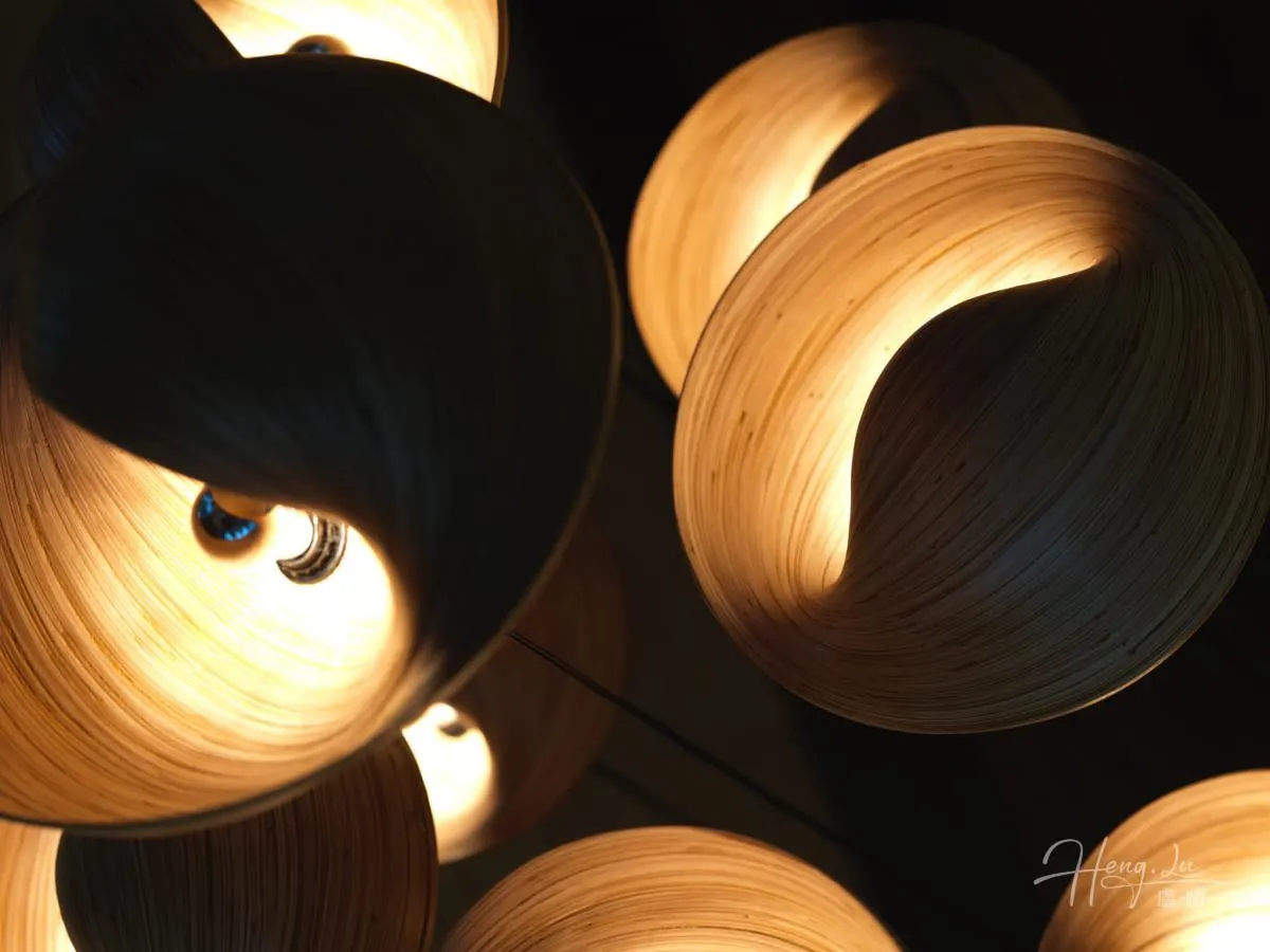 Artistic-wooden-light-fixtures-glowing-in-dark