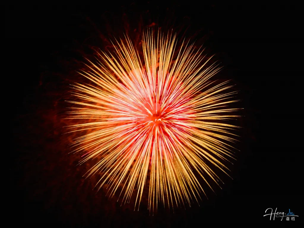 Bright-red-firework-explosion-in-dark-sky