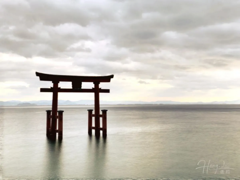 the-torii-gateway-on-the-shore-in-japa