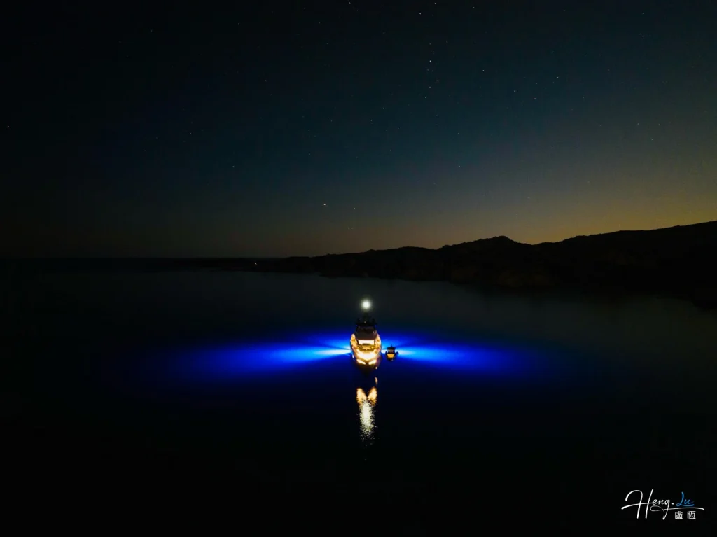 Boat-glowing-blue