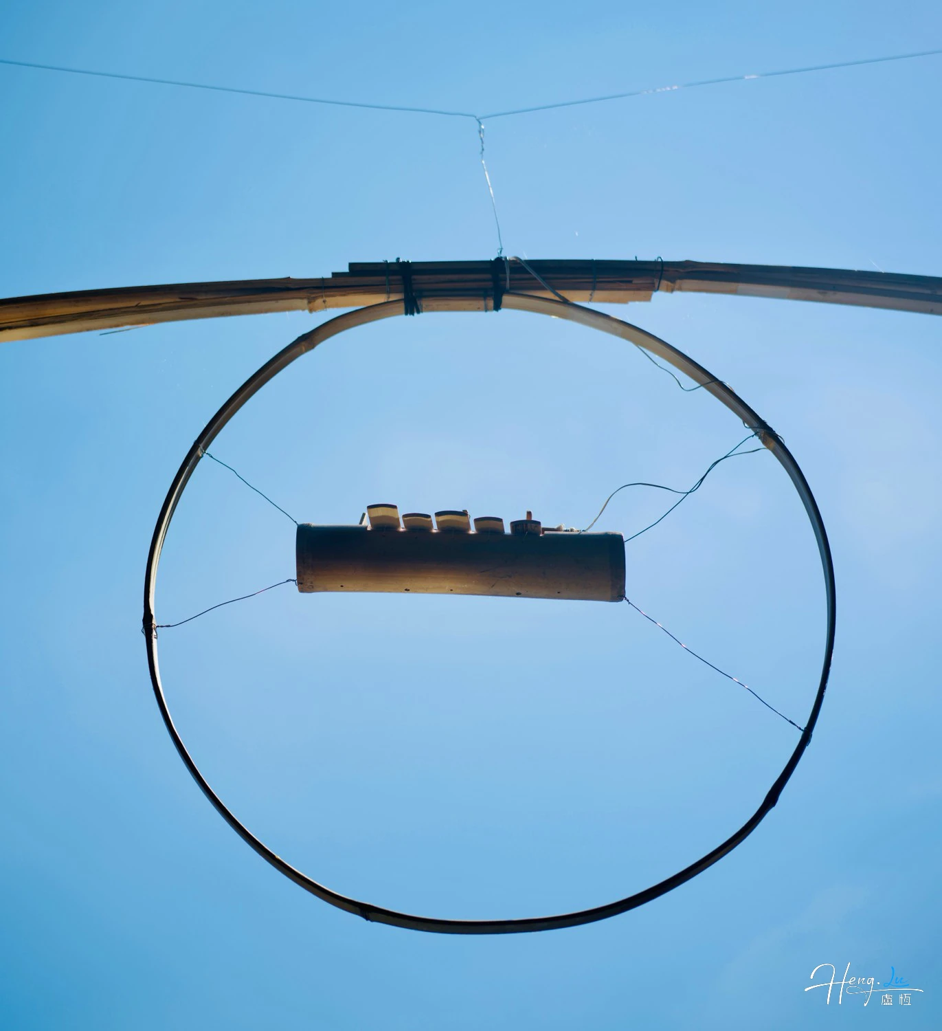 Circular-metal-frame