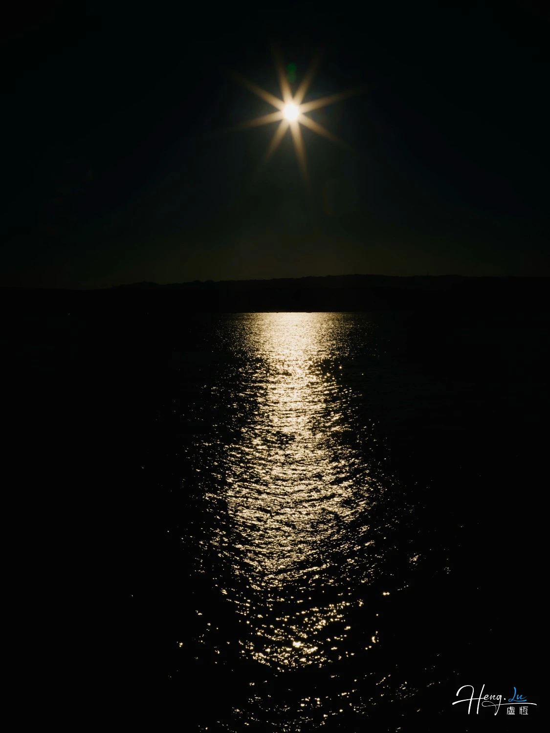 bright-sunlight-reflecting-on-dark-sea-surface